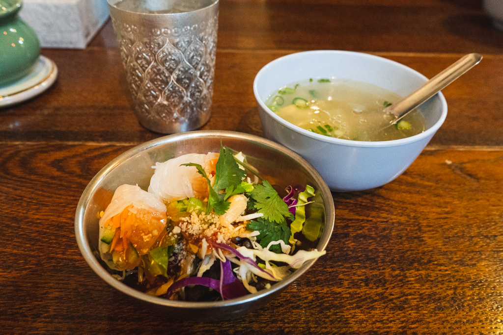 サラダとスープ