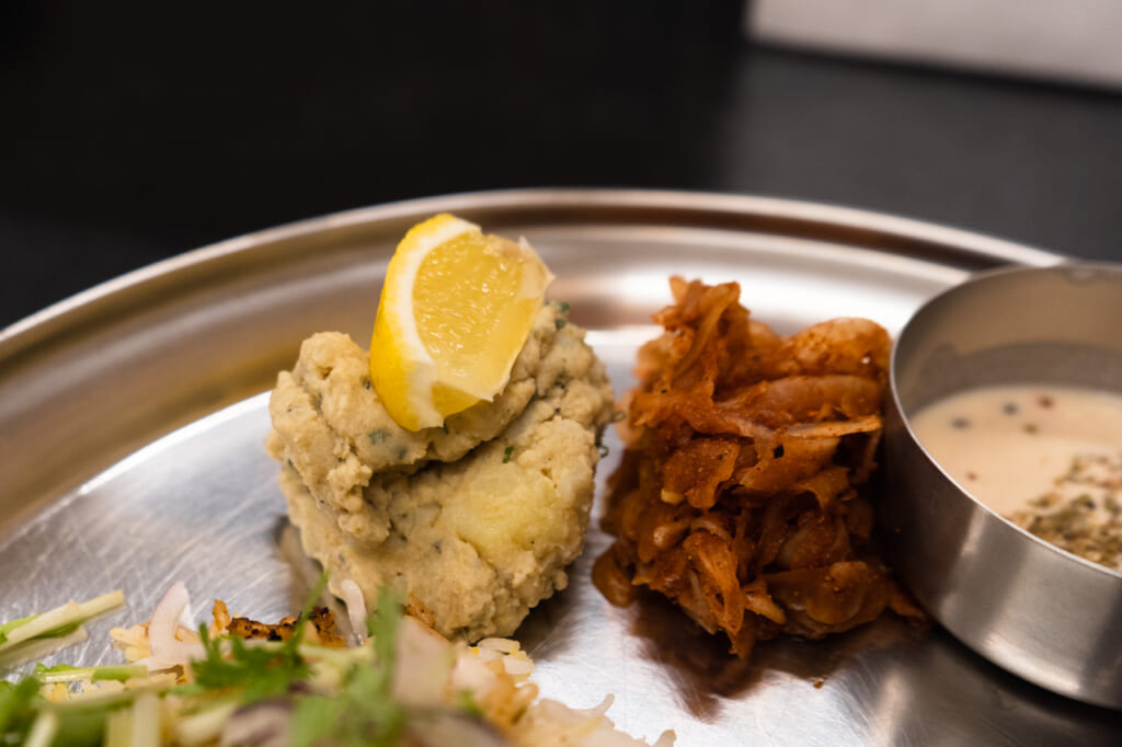 付け合わせのアチャール、アルブルタ