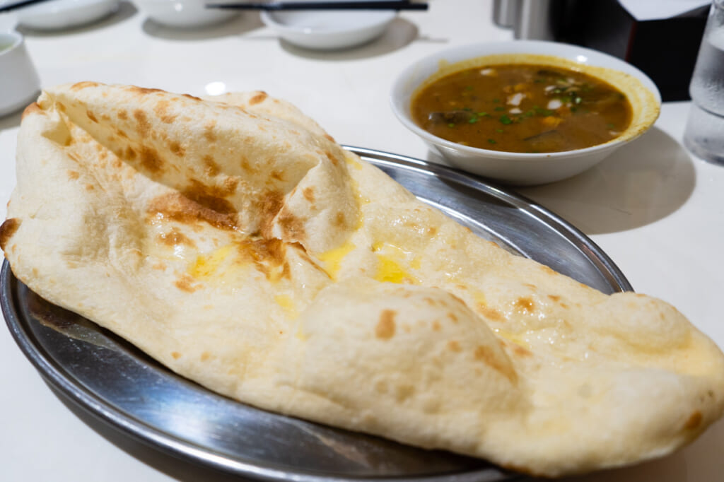 スパイスアロマ　ナン　カレー