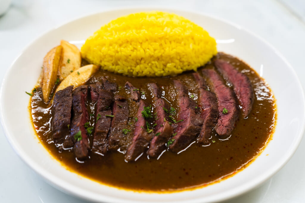 GHEE ステーキカレー