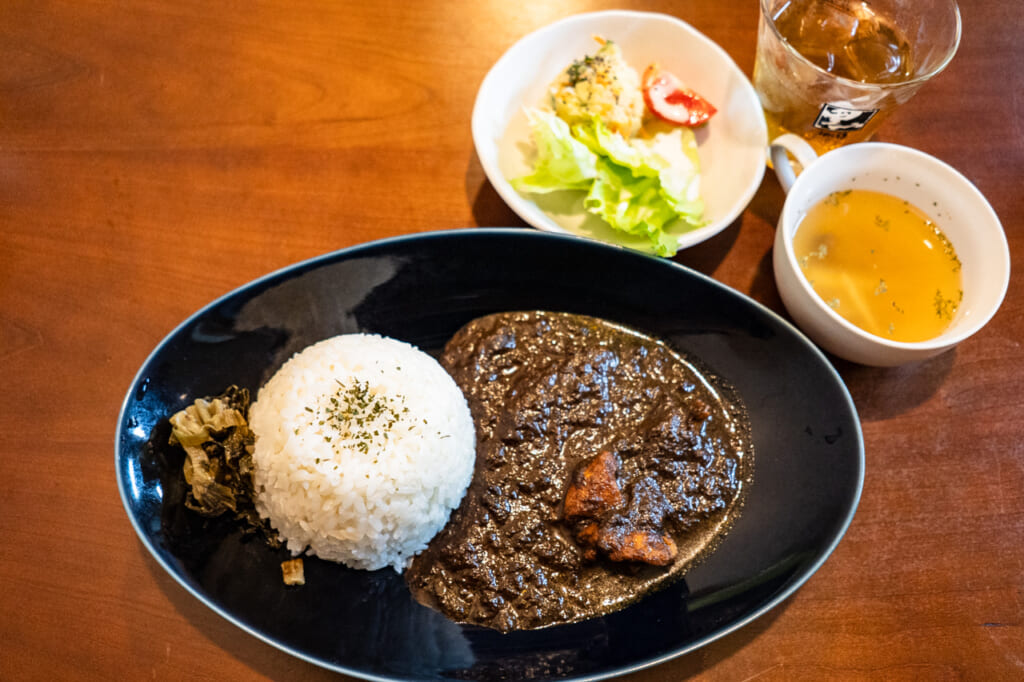 妖葉　チキンカレー