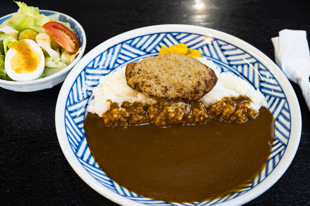 辛口カレー宮島　ハンバーグカレー
