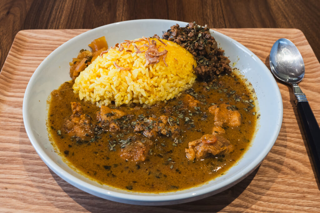 はとやカレー　キーマトッピング