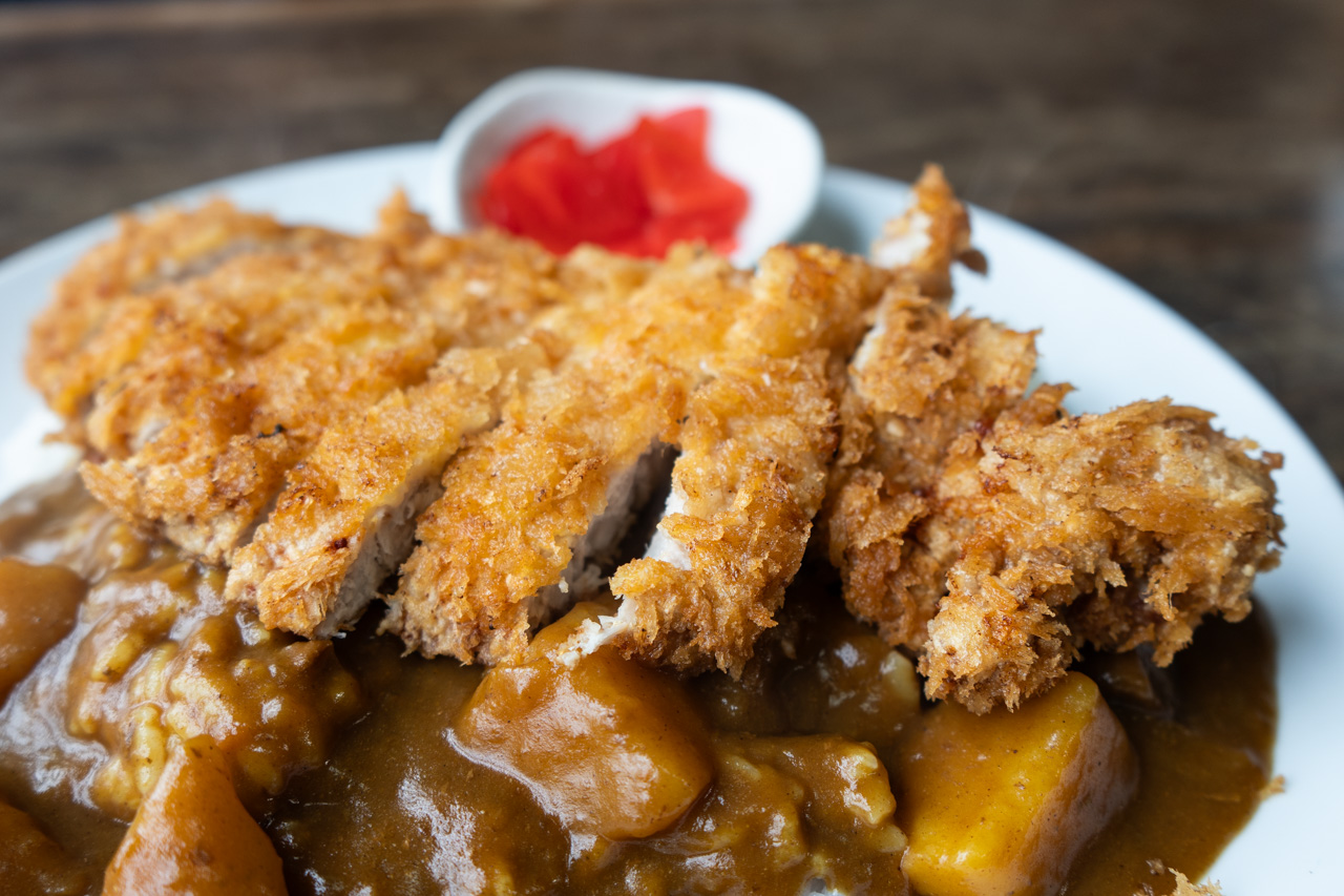 ジャンボカツカレーのカツ