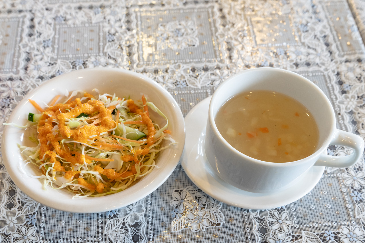 サラダとスープ