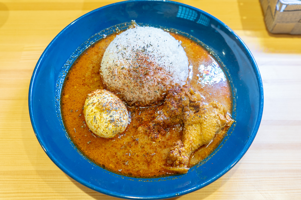 はんじゅく卵と手羽元のココナッツマサラ