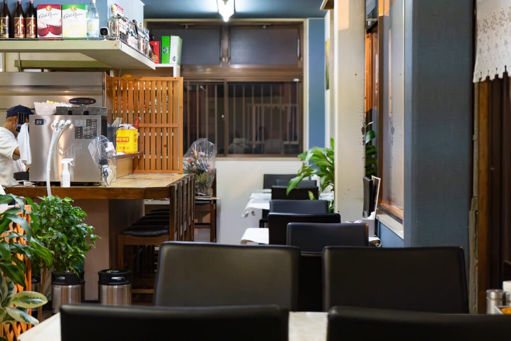 クーンバワナ　店内