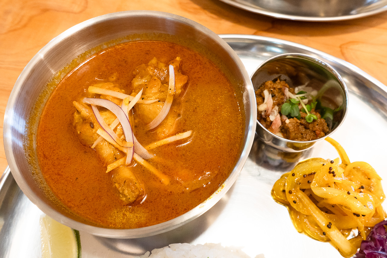 bodhi spice　チキンカレーとキーマカレー